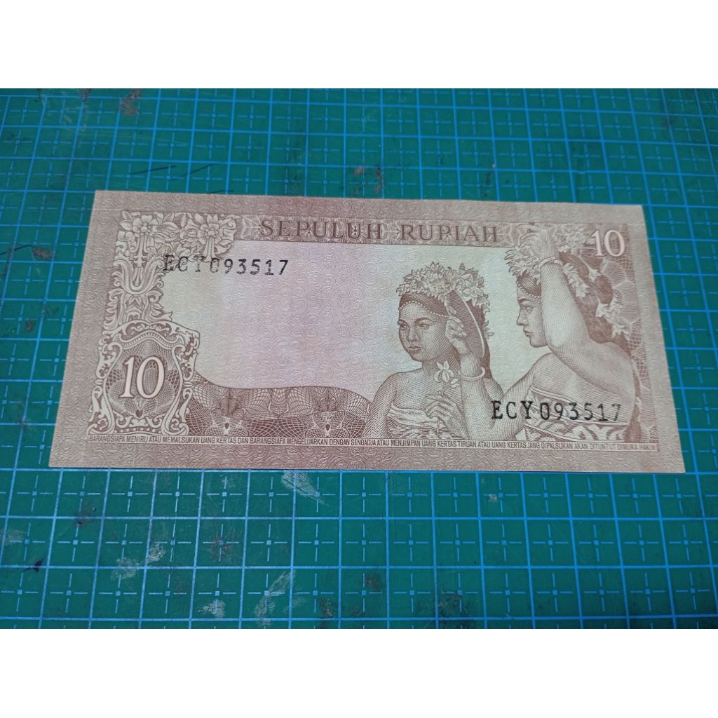 GANJIL No seri ECY 093517 Uang kuno Indonesia Asli 10 Sukarno tahun 1960