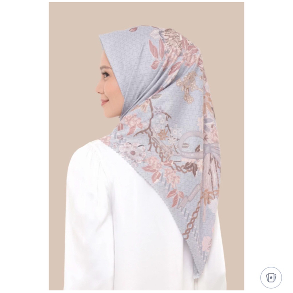 Cendana Scarf Wearing Klamby