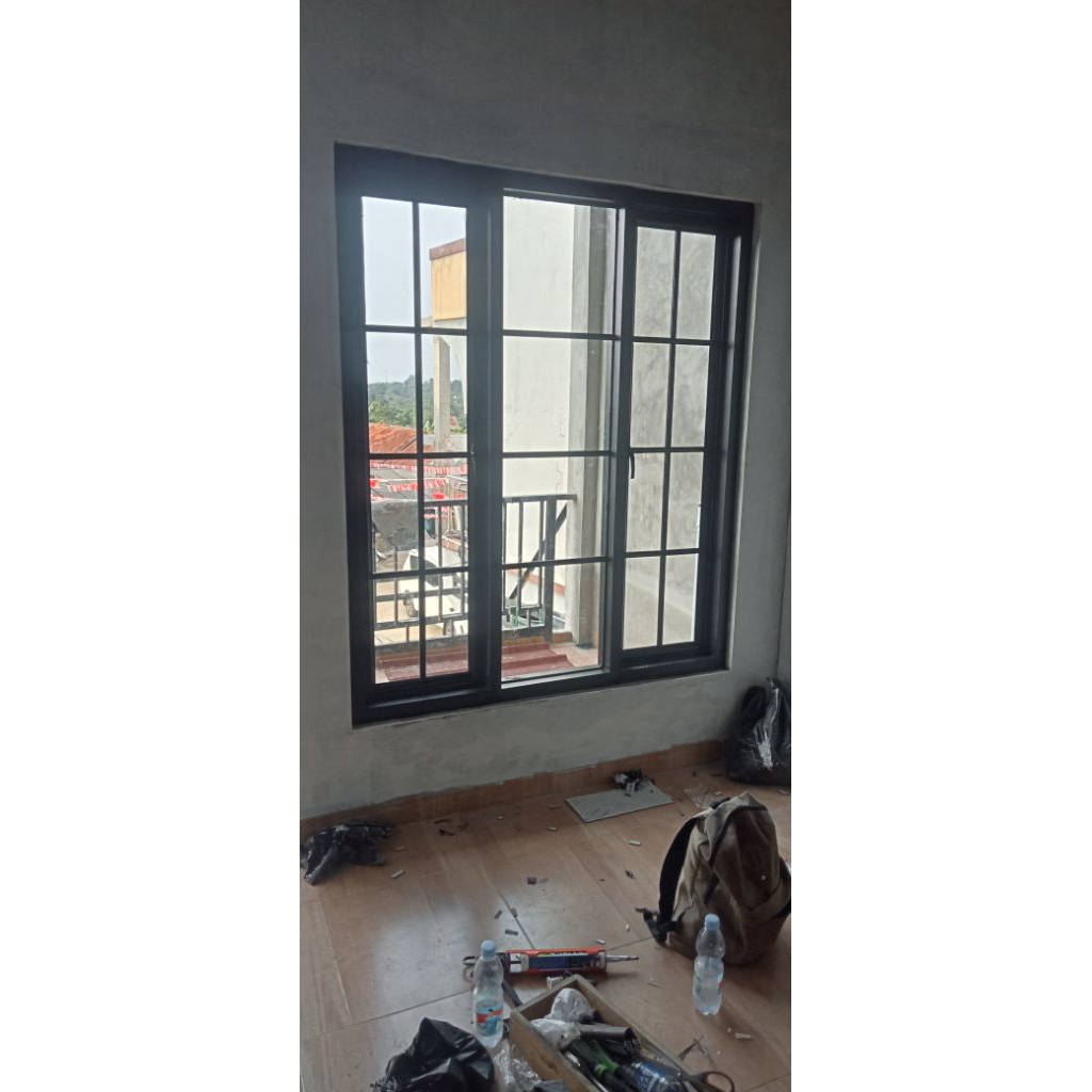 satuset kusen cendela tengah kaca mati  ornamen alumunium ukuran 150xL160 komplit asesoris gratis pa