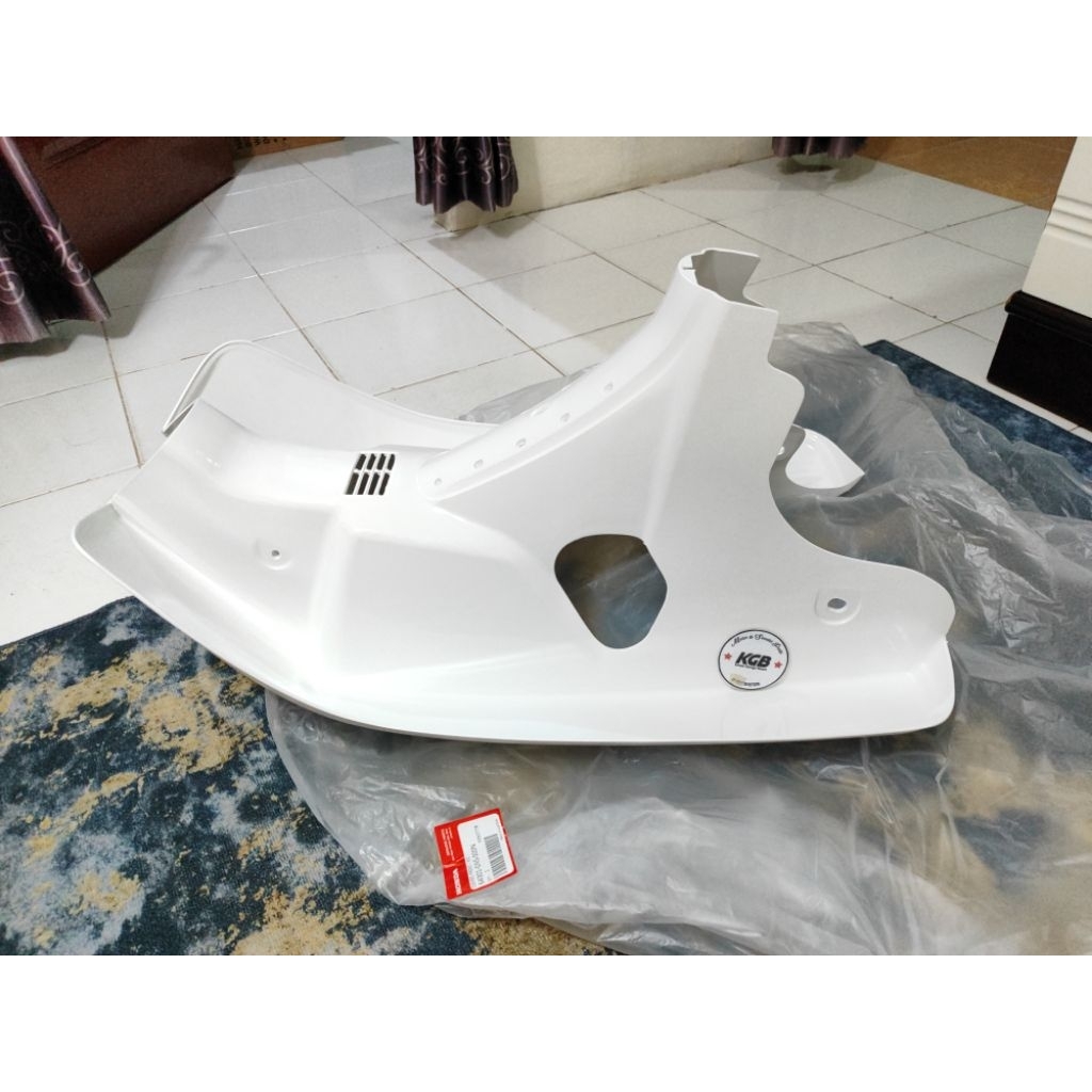 sayap depan cover front prima ex5 dream engkel Ori baru honda 64301 gn5 000n