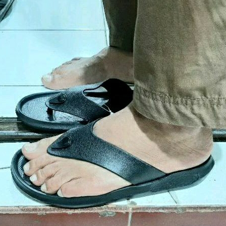 SANDAL PRIA,SANDAL JEPIT KARET MERK KINBOS ORIGINAL TERBARU KHUSUS HITAM SANDAL PRIA JEPIT KARET SAN