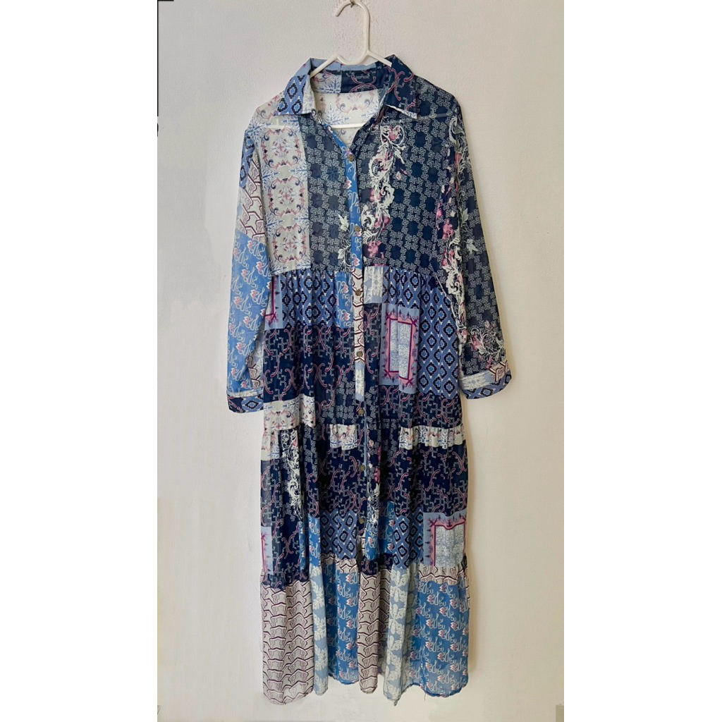 Dress/outer ceruti motif biru muda