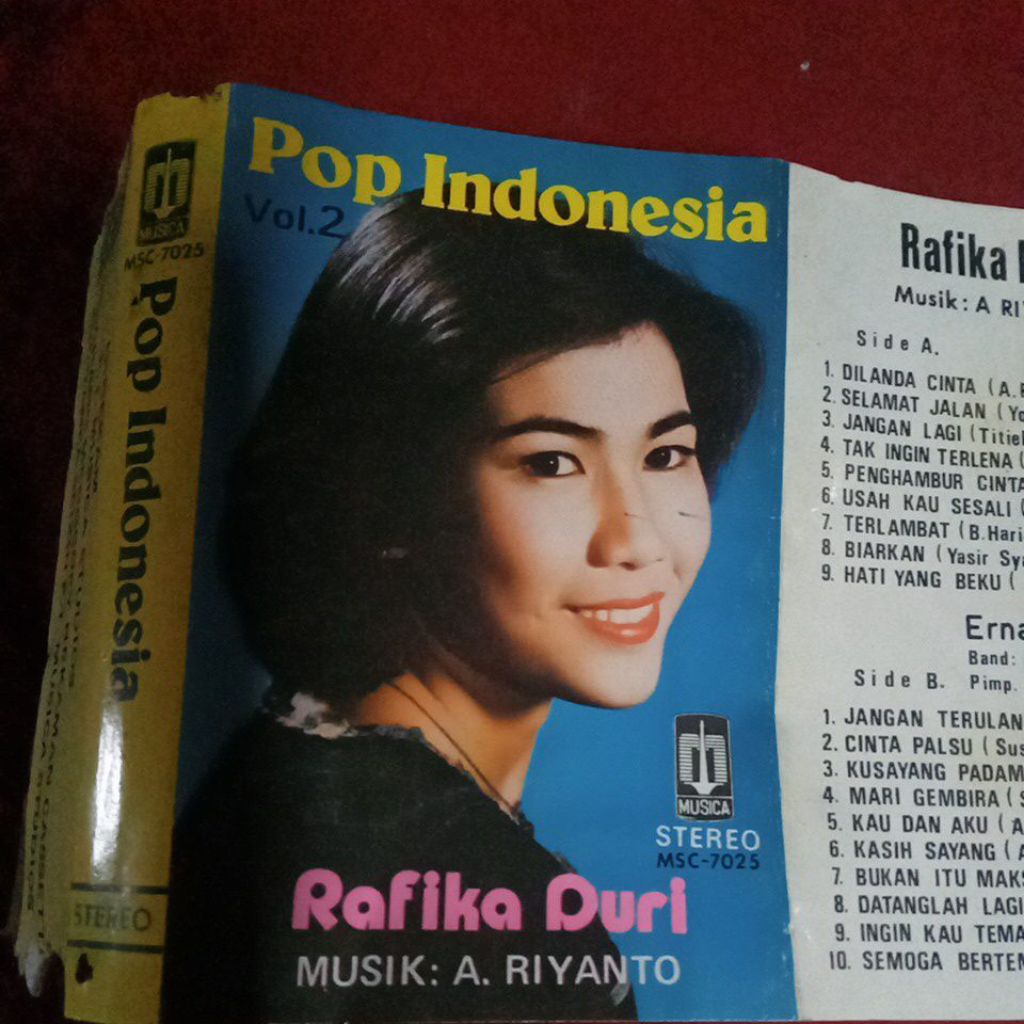 kaset pita RAFIKA DURI C112
