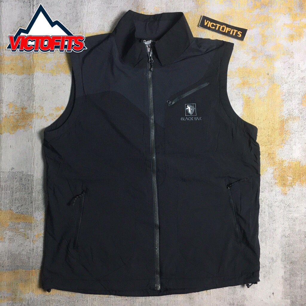 Vest Rompi Black Yak
