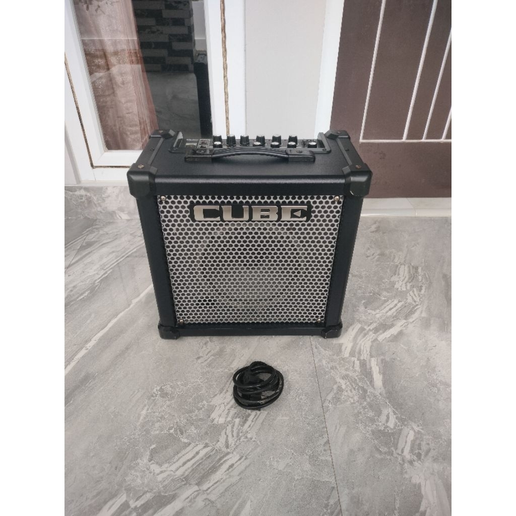 Ampli Roland cube 20gx