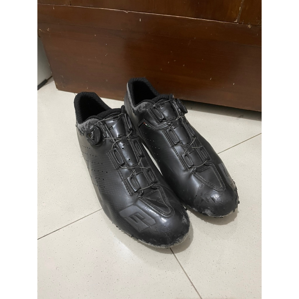 Sepatu cleat Gaerne Carbon Black size 44