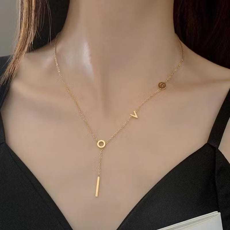 Kalung Titanium Wanita Anti Karat Anti Luntur Huruf L O V E - PFJ71