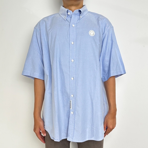 Kemeja AAPE HEAD PATCH POCKET WHITE BLUE SHIRT 100% ORIGINAL