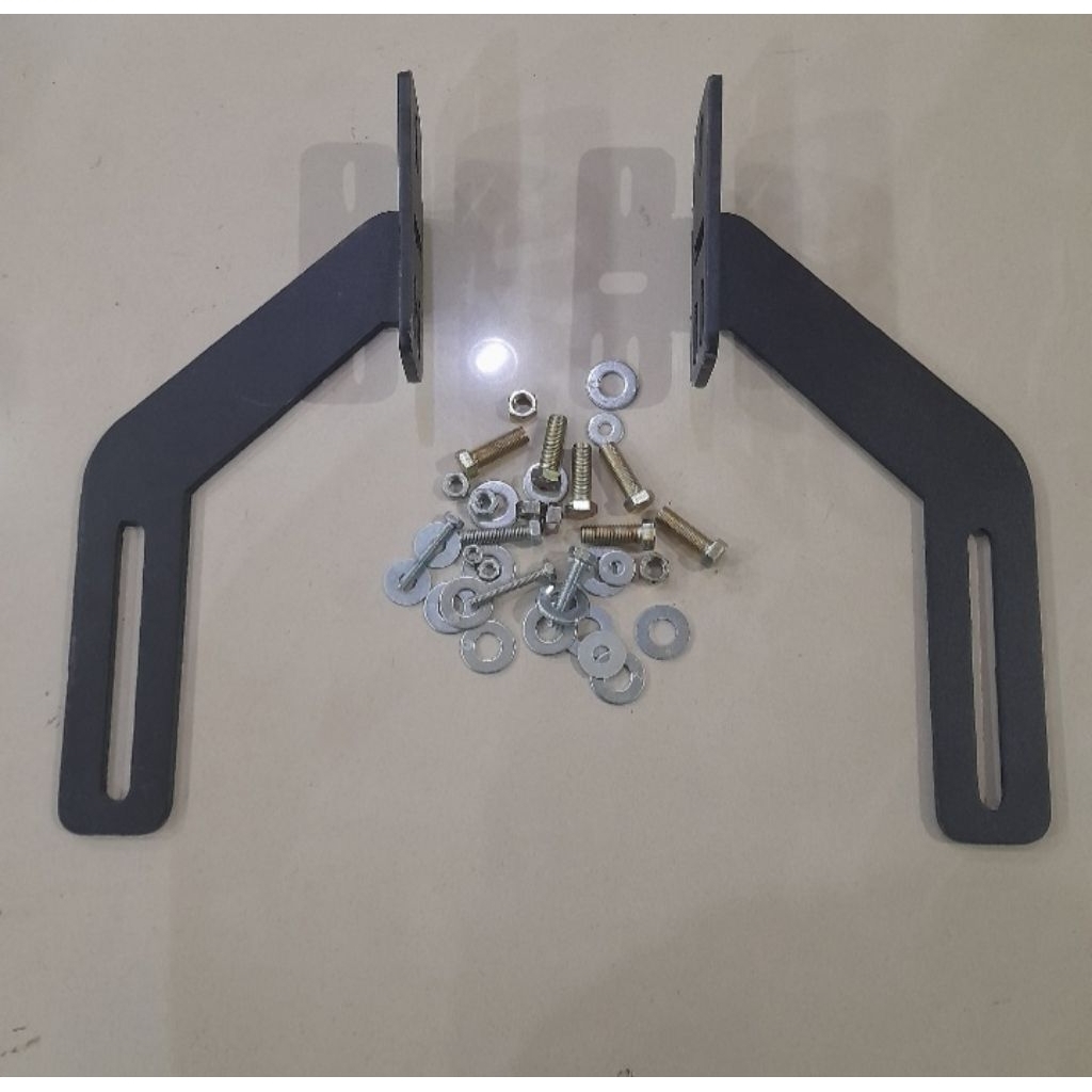 Breket Tanduk Depan Avanza Lama Tahun 2004 - 2011 + Baut