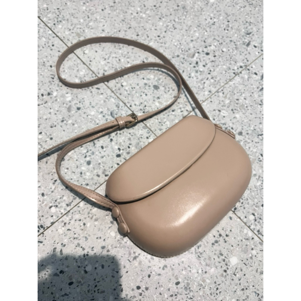 Preloved Tas Selempang Kulit Mini