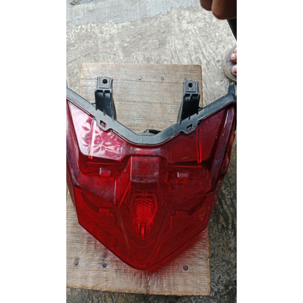 Lampu belakang stop Vario 150 LED
