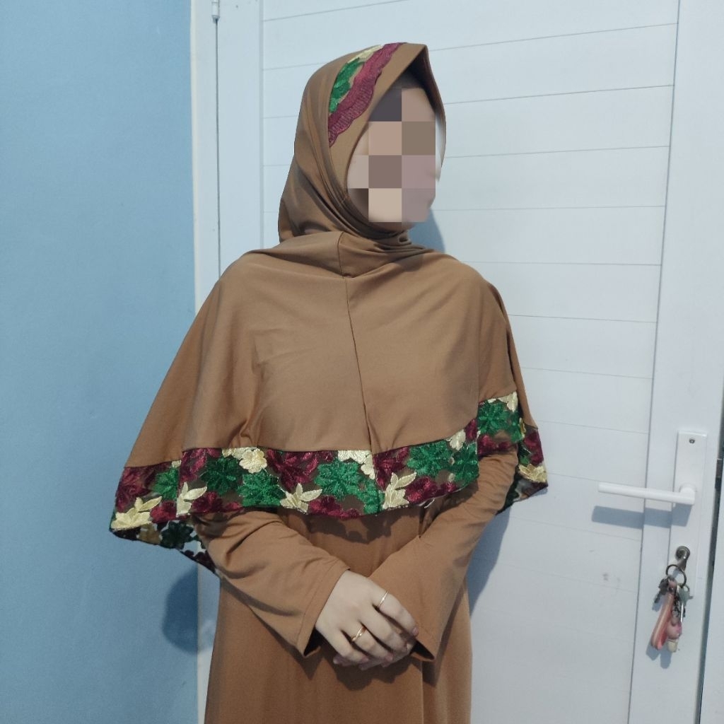 [Preloved] Gamis one set hijab syar'i ukuran M strechy