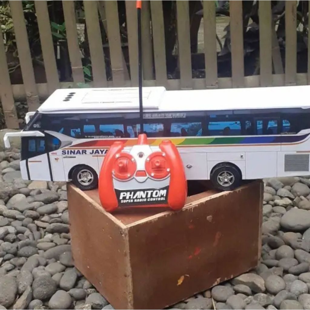 miniatur bus jb3 sinar jaya rc white colour