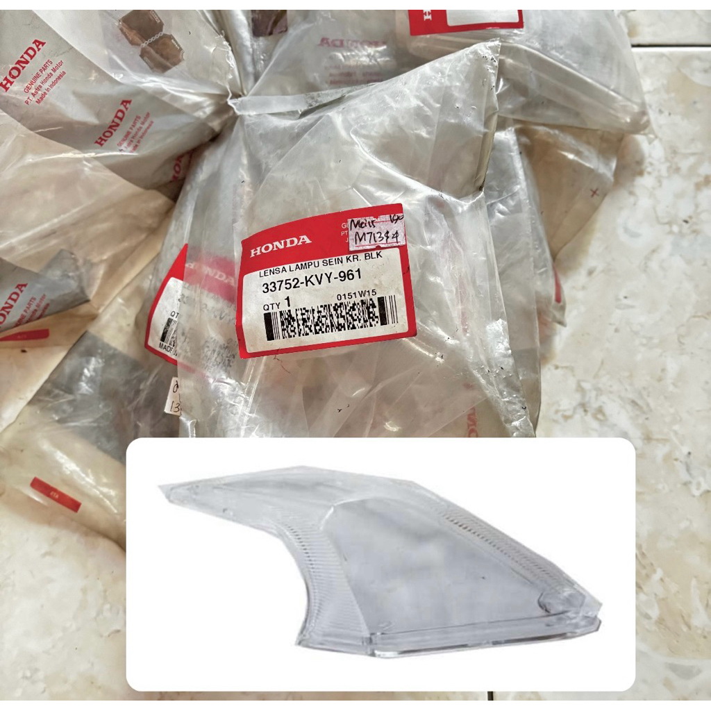 Mika Lampu Sein Belakang Kiri ( Lens Winker R L RR ) Honda BeAT Karburator Ori Ahm 33752KVY961