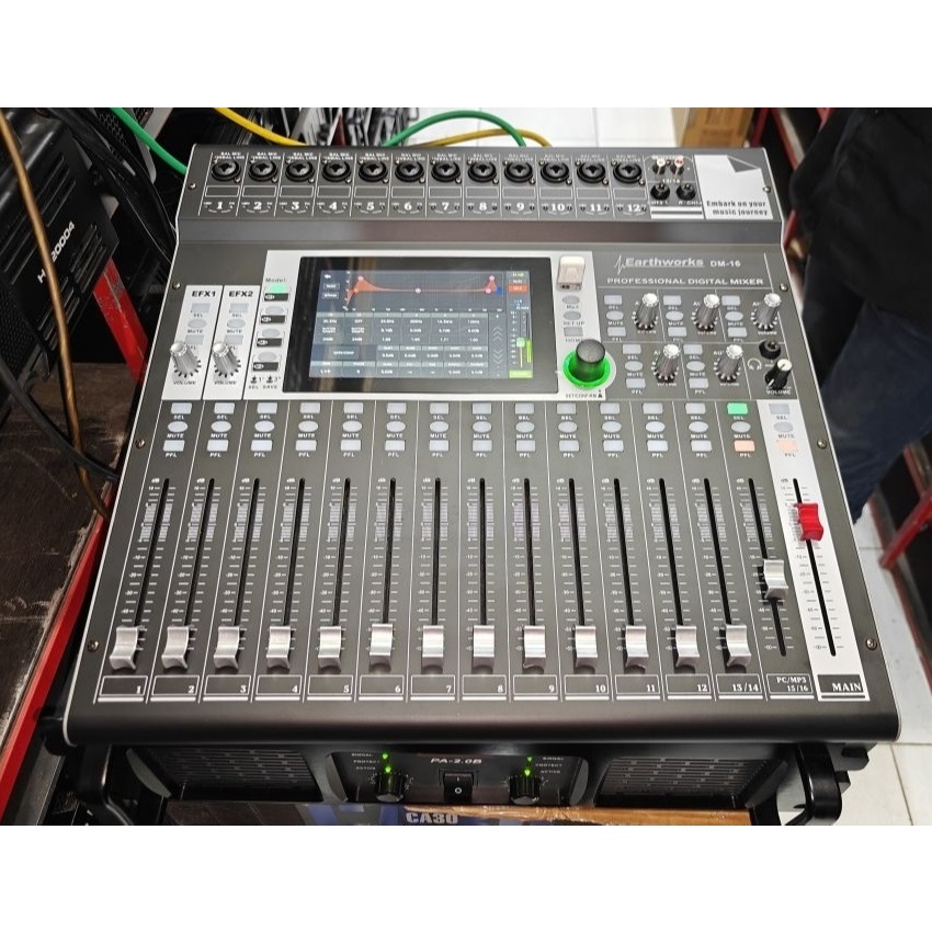 mixer digita earthworks DM 16 12 mono + stereo