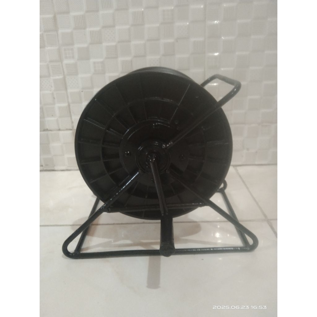 close jumbo gulungan senar layang layang ukuran jumbo