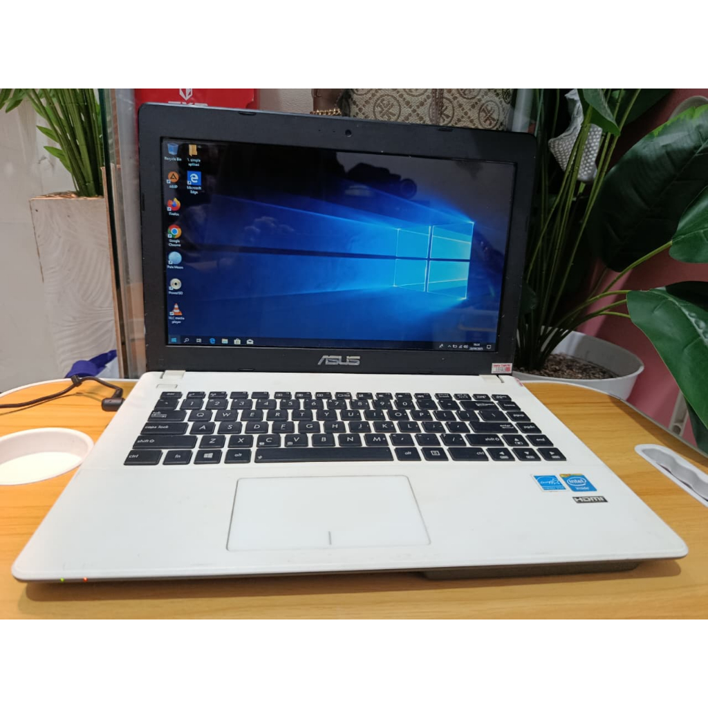 Laptop Asus X451C  inter Celeron CPU 1007U 1.5GHz Ram 2 GB Penyimpanan 500 GB Display Intel HD Graph