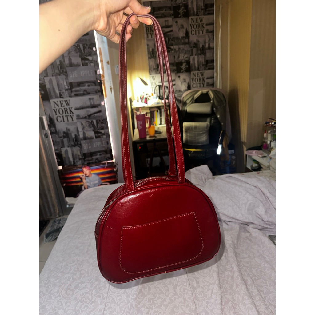 Shoulder Bag Red / Burgundy (Dikau) Like New