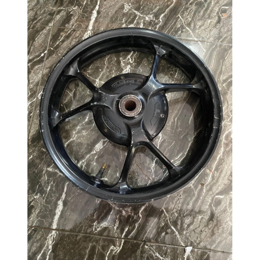 Velg pelek belakang Yamaha lexi original copotan