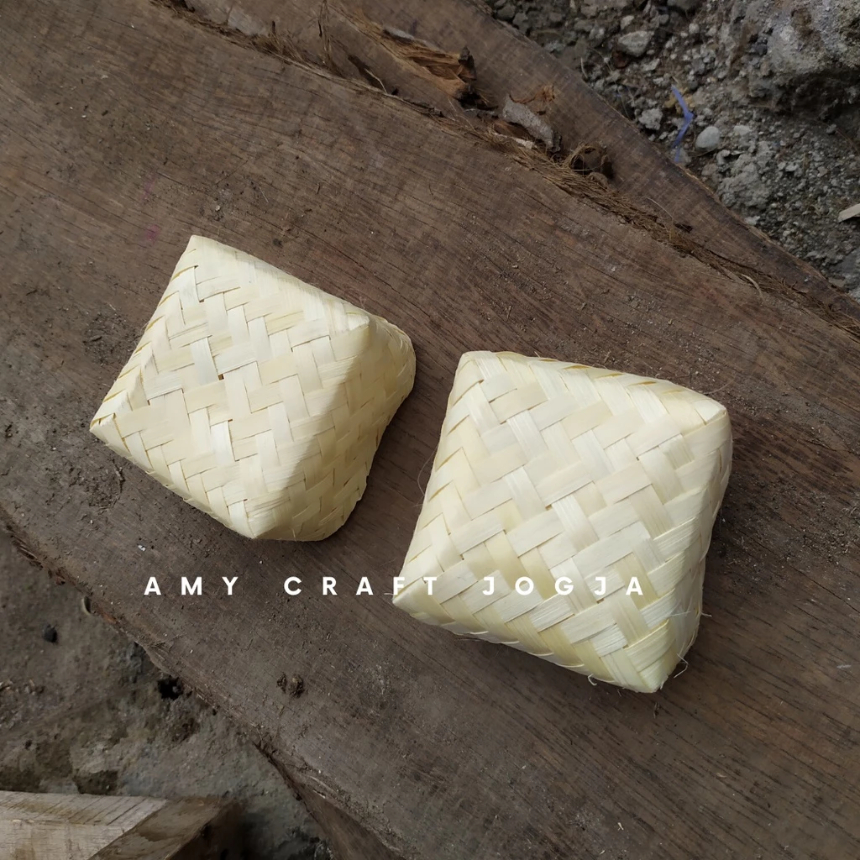 Besek Mini Souvenir 8 x 8 cm /Besek Mini Sepasang/Besek Bambu Murah/Besek Mini/Besek Souvenir