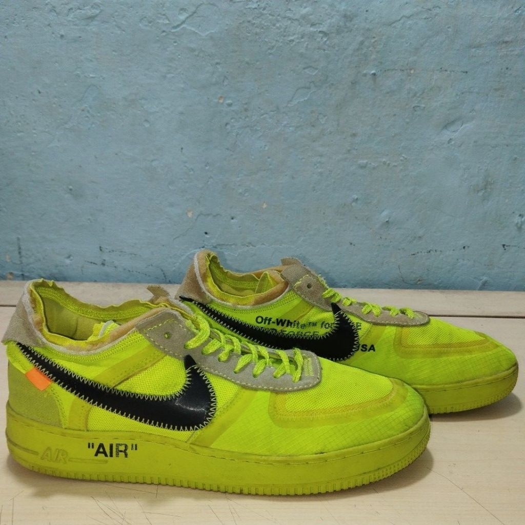 SEPATU BEKAS SIZE 44 INSOLE 28 CM