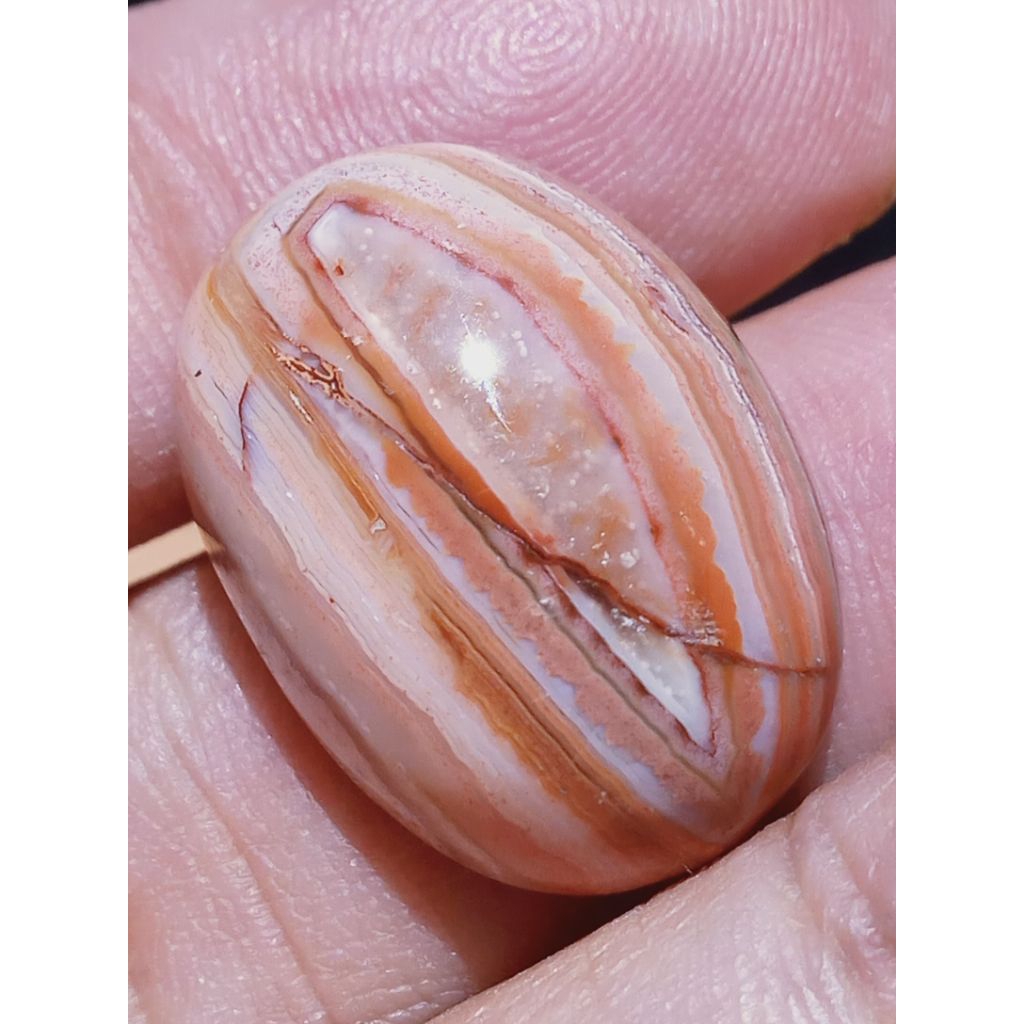 Batu Akik Kantong Semar Merah Unik Antik