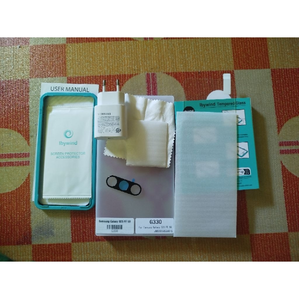 Tempered Glass Ibywind Samsung S23 FE sama Charger 25watt