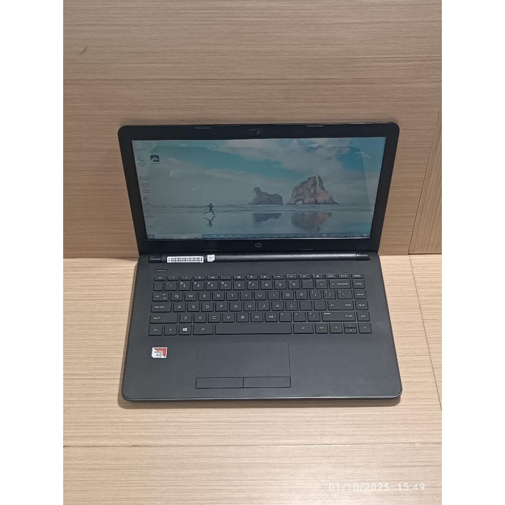 LAPTOP HP 14 AMD A6 RAM 8 SSD 240 SIAP PAKAI