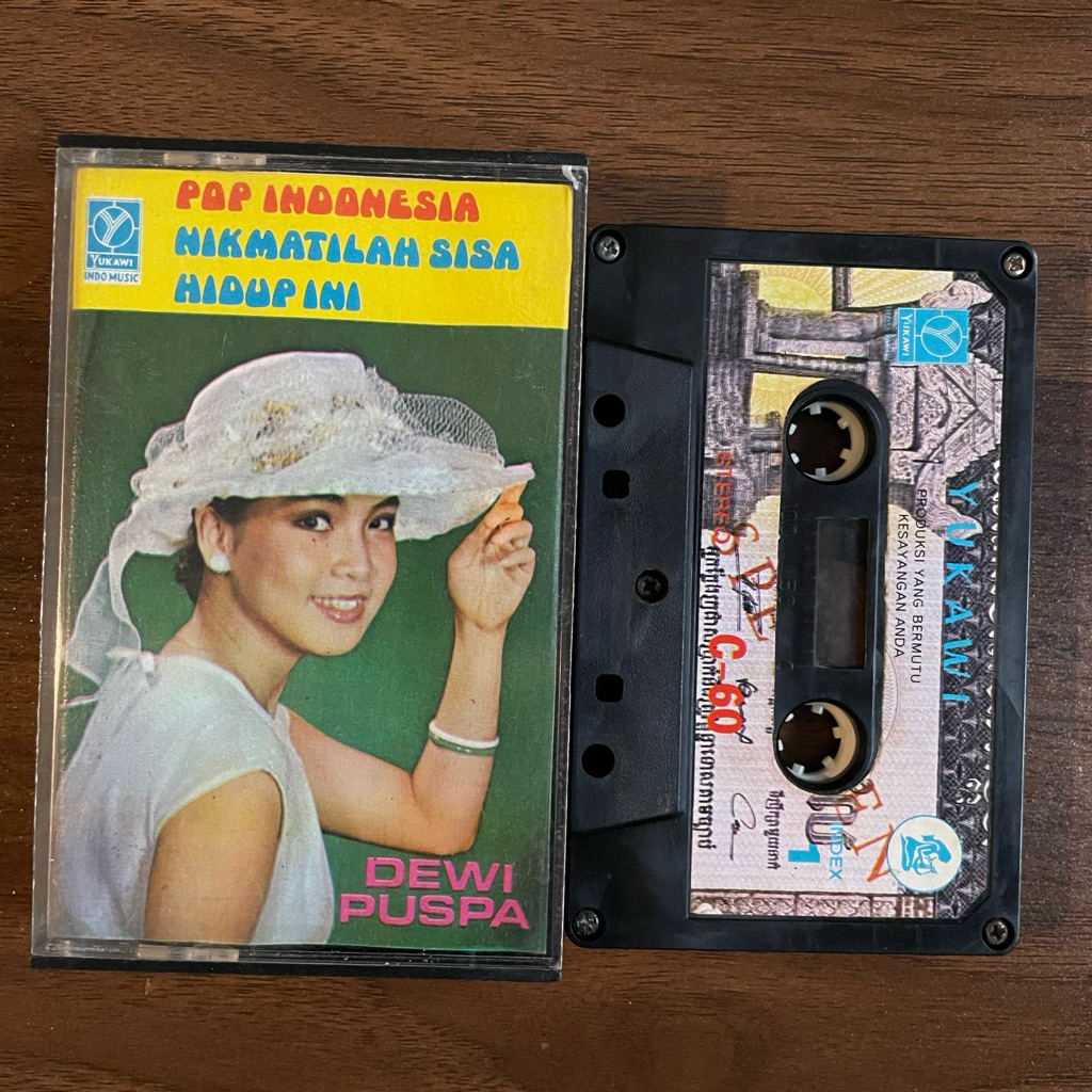 Kaset pita - Dewi Puspa - Pop Indonesia Nikmatilah sisa hidup ini