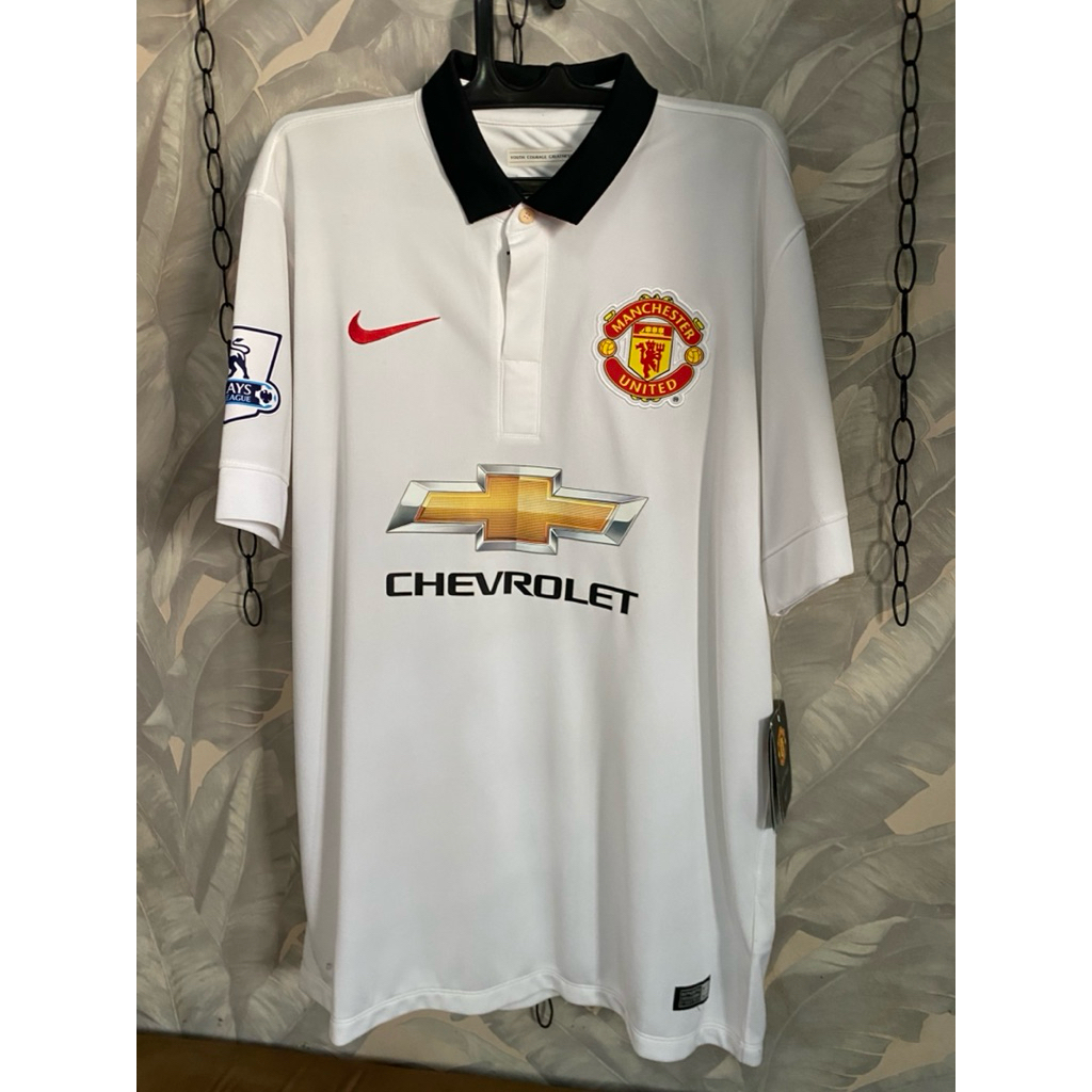 baru BNWT jersey manchester united away ori size L / XL
