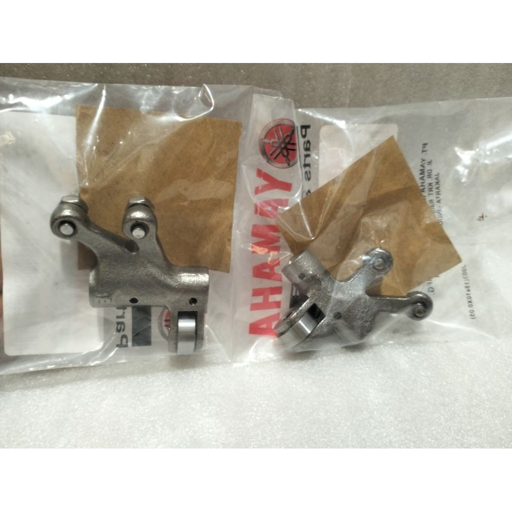 platuk klep  Arm,Valve rocker 1,Arm Valve rocker 2-1S7-2151-00-1S7-E2161-00 jup MX vixion