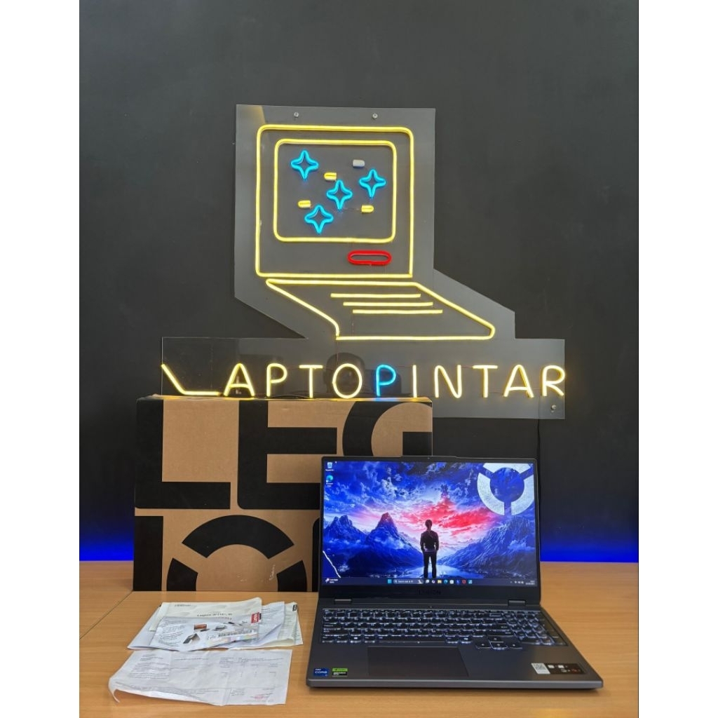 Lenovo Legion 5 15IRX9 i7 13650HX RTX 4060 24GB/512GB x rog helios omen