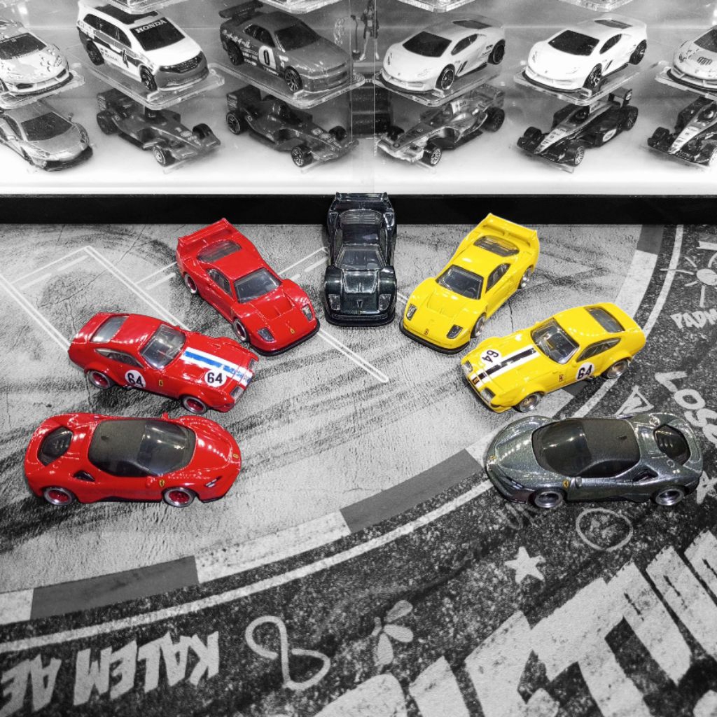 HOT WHEELS FERRARI FACTORY UNSPUN BAN KARET 2025