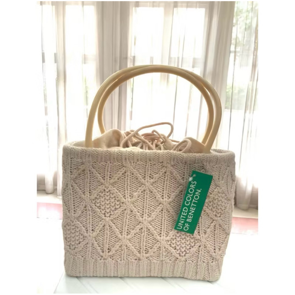 United Colors Of Benetton beige cream bag rajut knit ala bali style