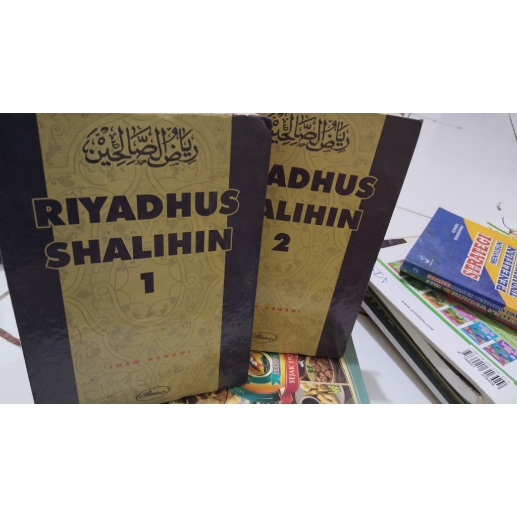 BUKU RIYADHUS SHALIHIN JILID 1 DAN 2