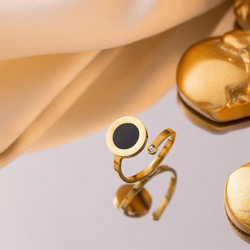 Cincin Wanita Titanium Bulat Hitam Mata 1