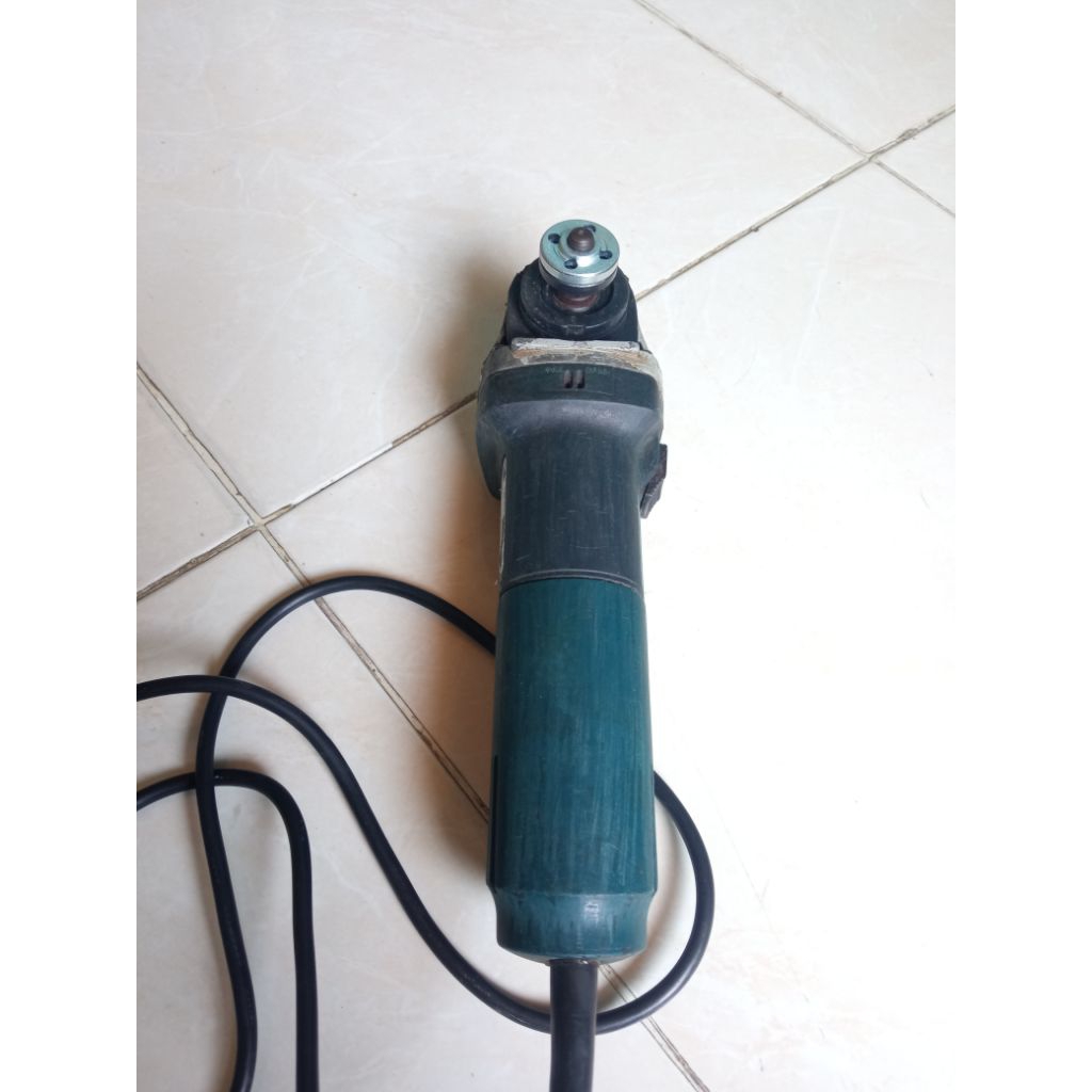 gerinda tangan original Bosch type 060 kondisi second normal siap pakai kerja