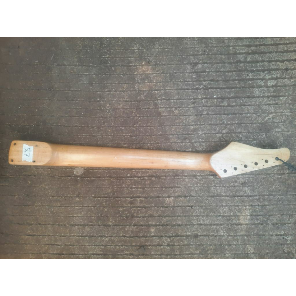 Neck gitar kramer focus