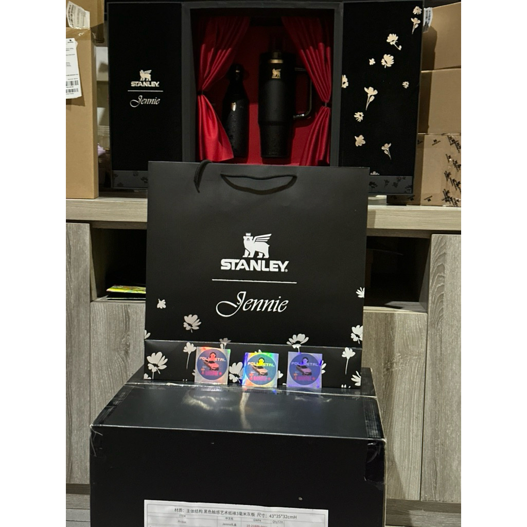 Pr Package Jennie x Stanley Limited Edition
