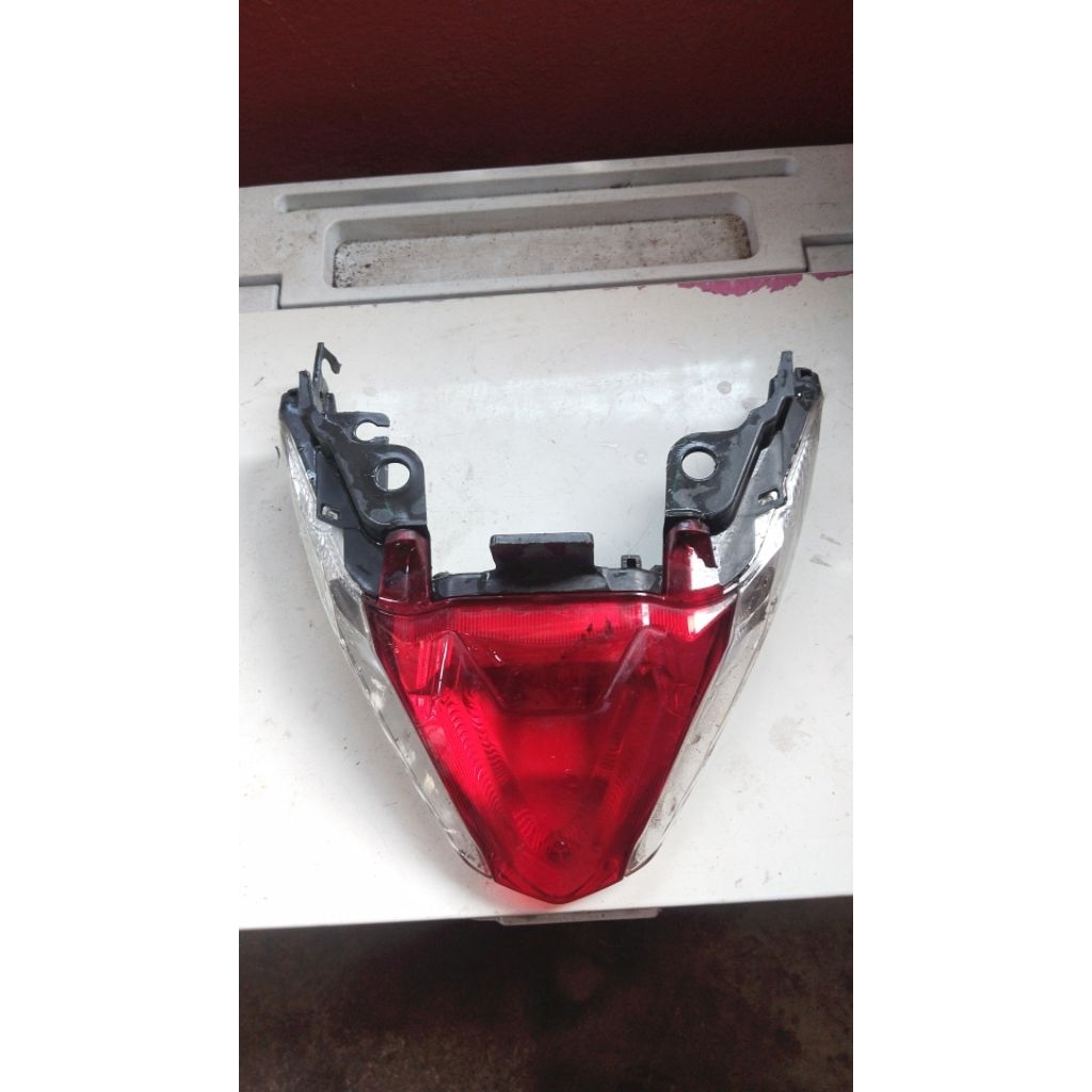 lampu belakang beat 2020-2023