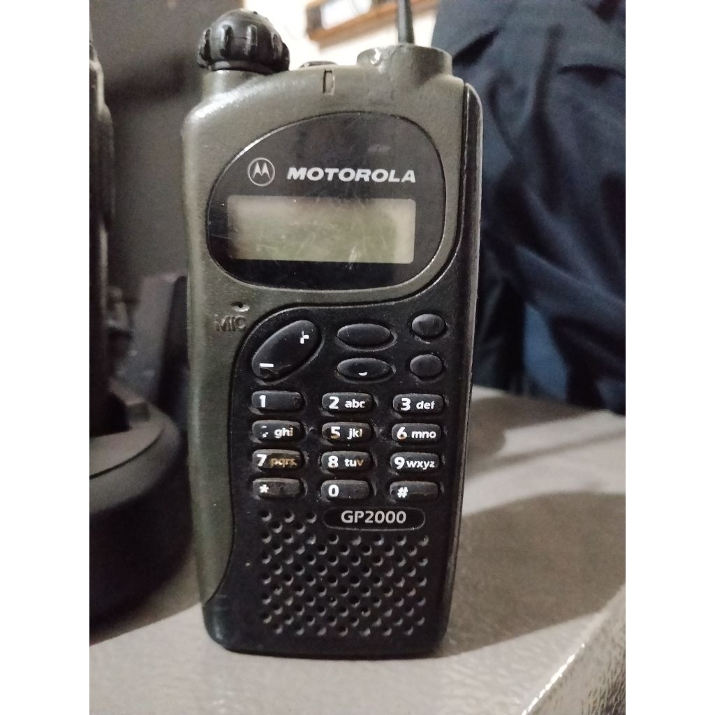 HT Motorola GP2000 UHF unit saja