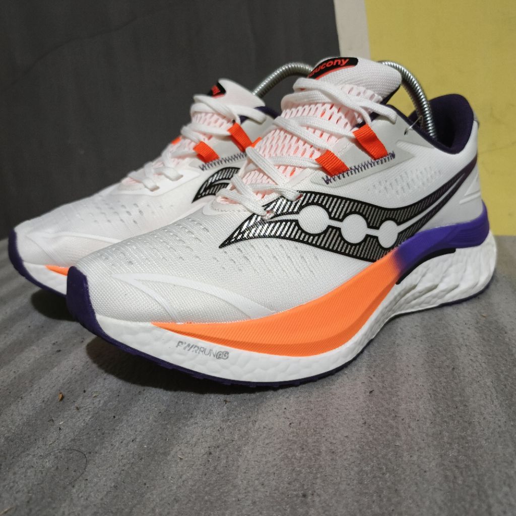 Sepatu Running Saucony Endorphin Speed 4
