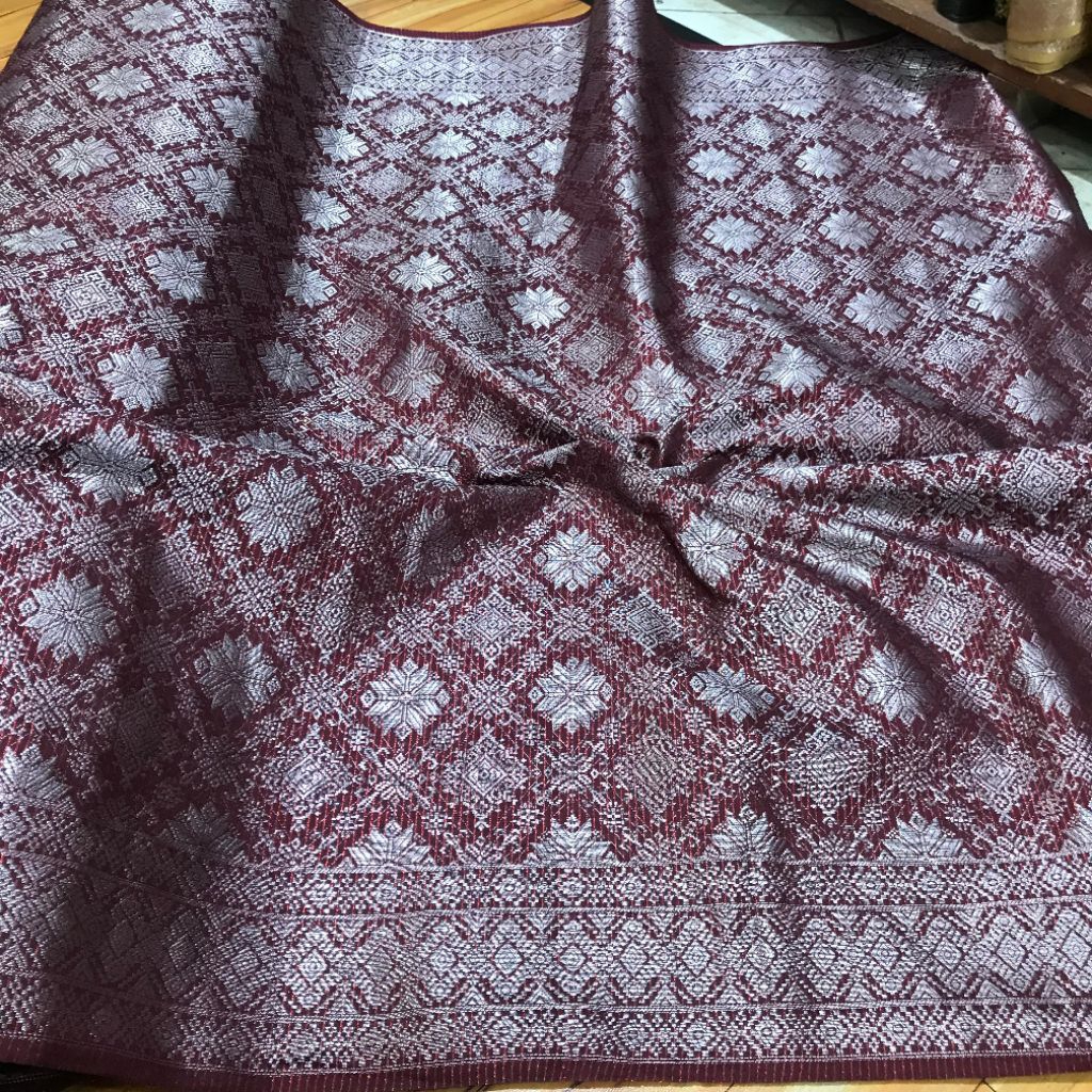 Kain Songket ~ kain songket Bali ~ kain rok songket ~ songket premium