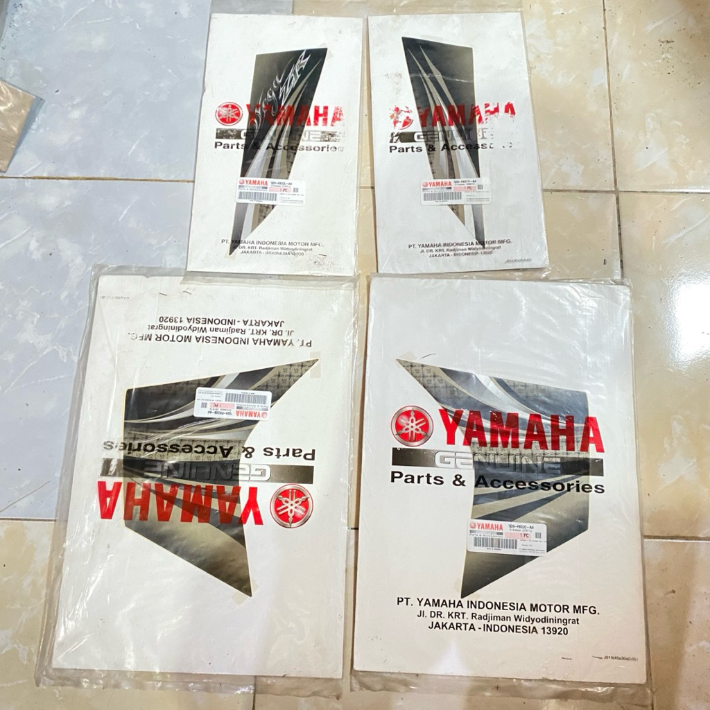 striping stiker sayap body depan Yamaha Vega ZR 2011 2012 hitam original YGP