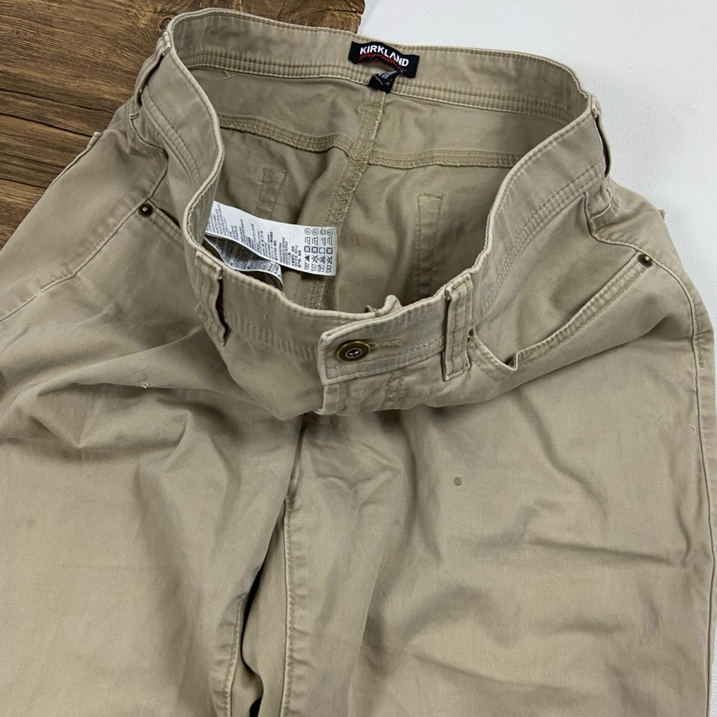 KIRKLAND Chinos