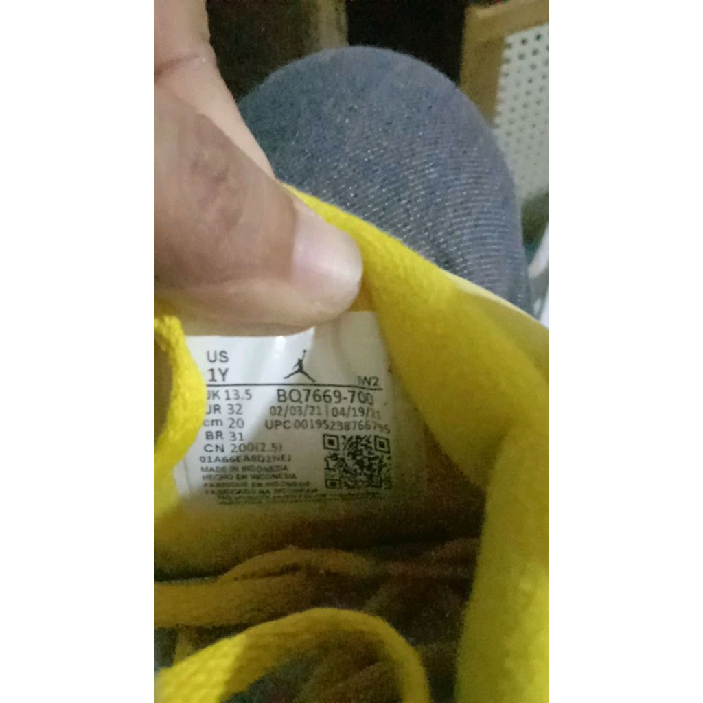 sepatu Anak Jordan retro 4 size 32