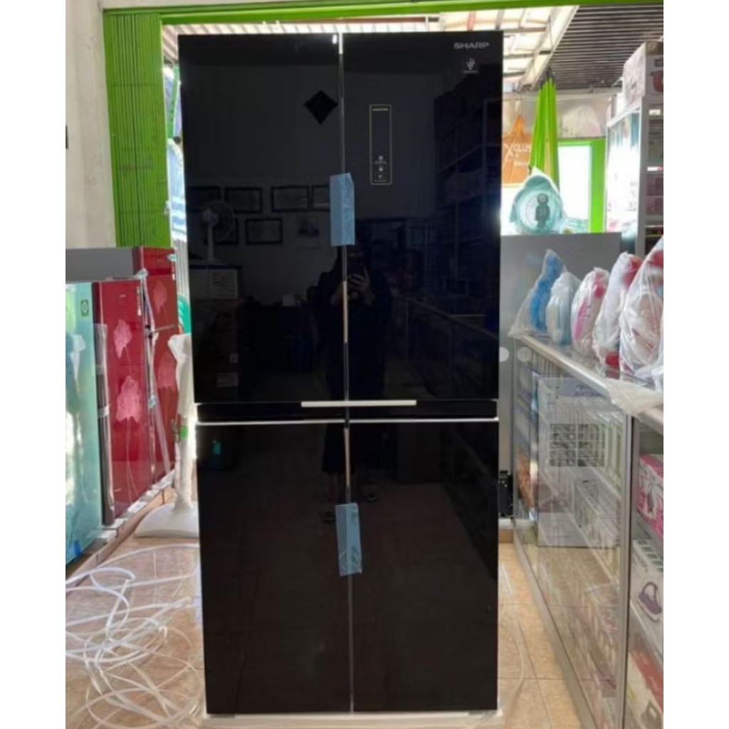 KULKAS SHARP 4 PINTU SJ-IF51PGBK INVERTER BLACK GLASS