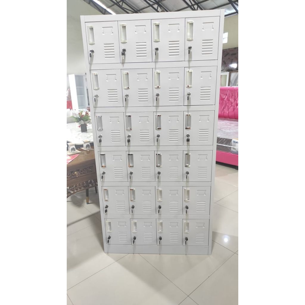 lemari loker besi 24 pintu besi