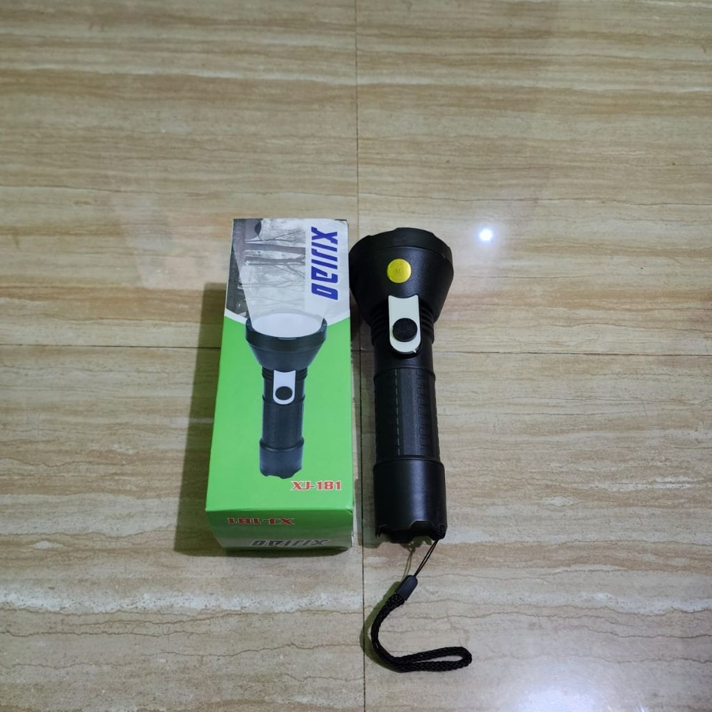 Senter Baterai LED Putih Menggunakan 2PCS Baterai Besar.. Senter Cerah Dan Tahan Lama