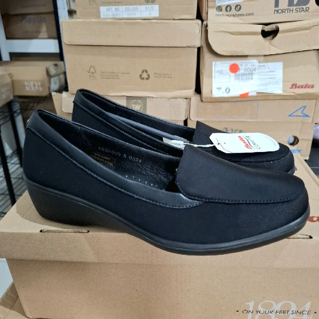SEPATU WEDGES WANITA BATA COMFIT